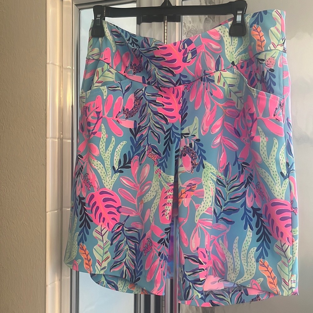 EUC Lilly short